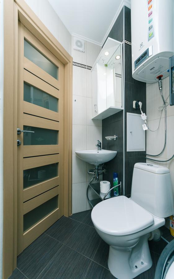 Apartment On Sevastopolska Square Kiev Bagian luar foto
